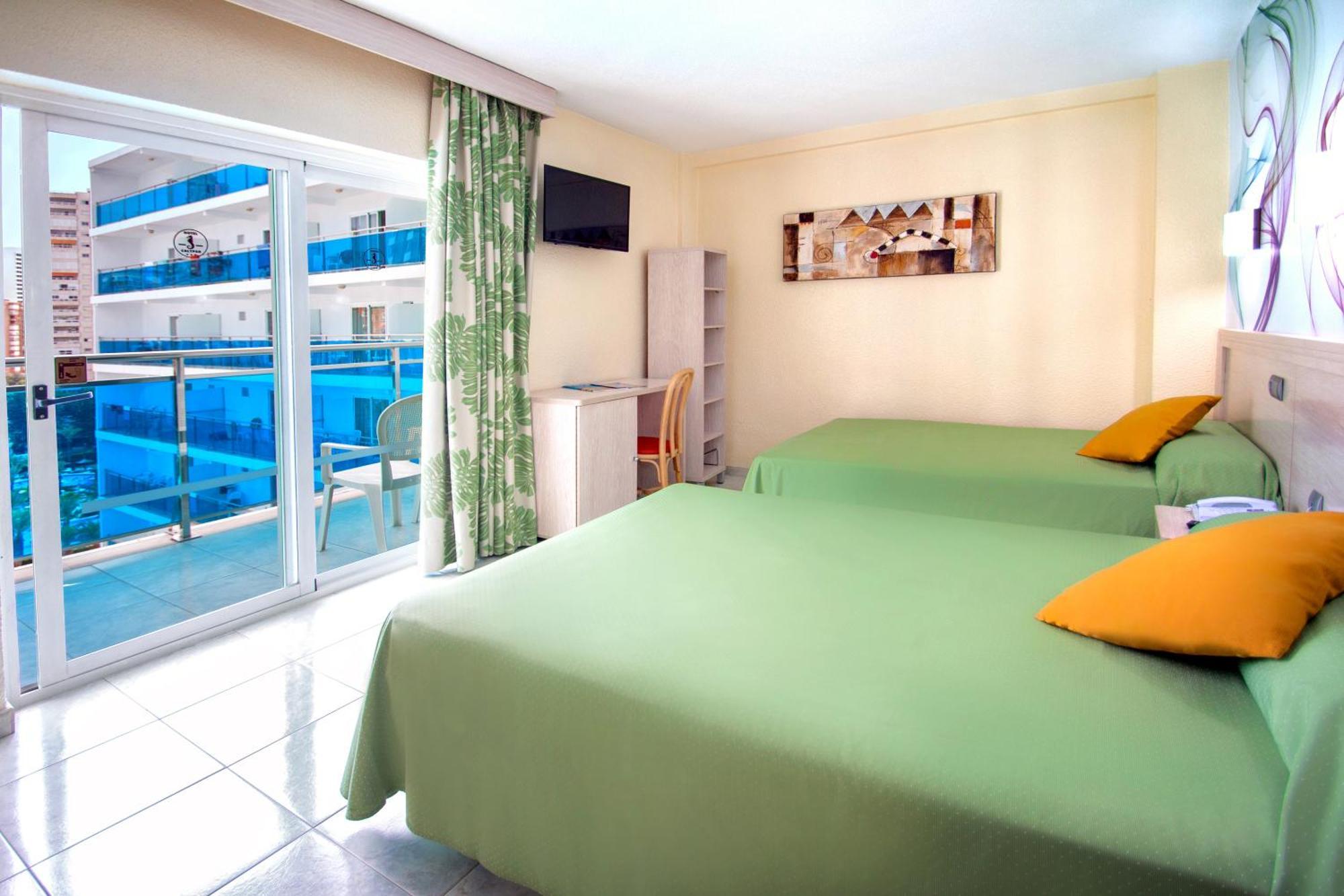 Hotel Servigroup Calypso Benidorm Rum bild